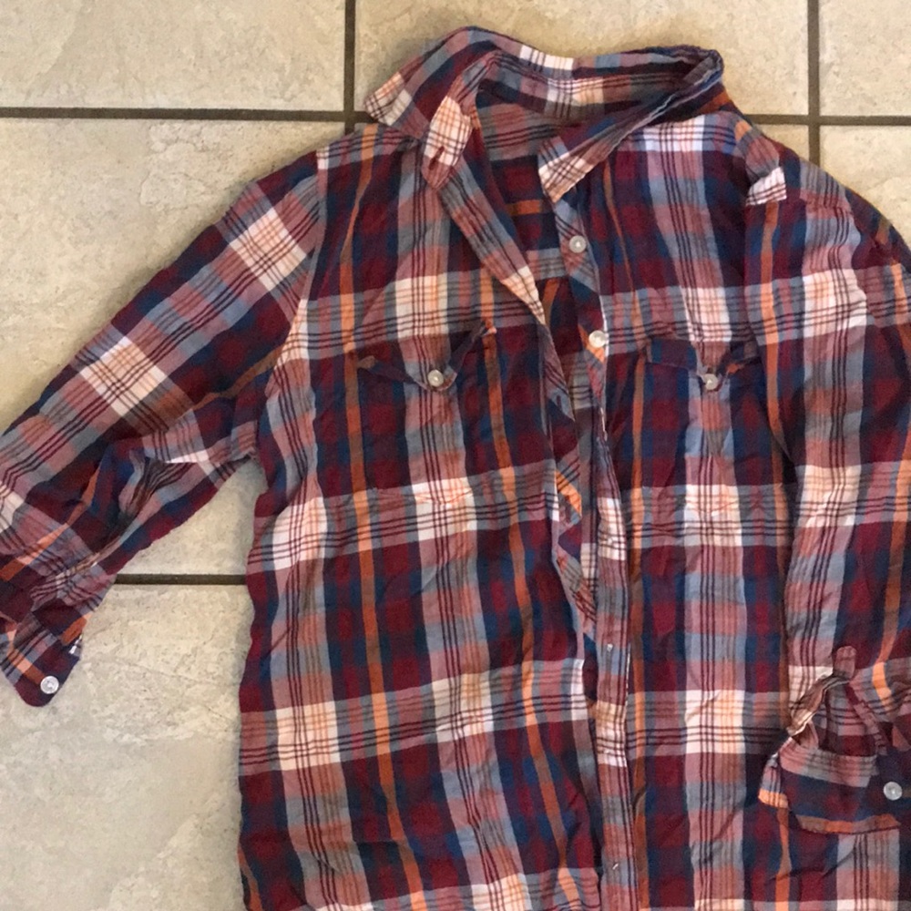 CUTE flannel button-up😁